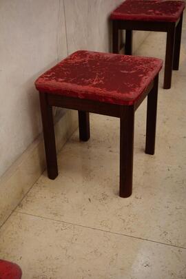 Sgabello in legno (5)