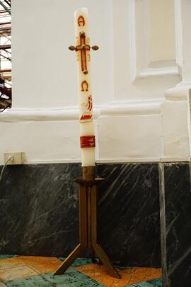 Arredo sacro (base di cero pasquale)