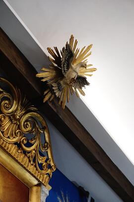 Scultura della Colomba dello Spirito Santo