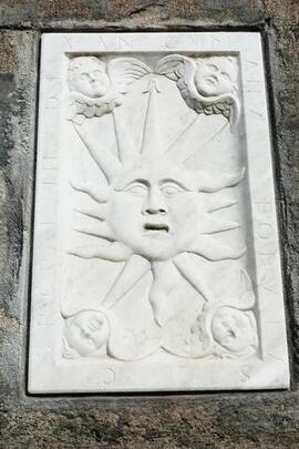 Rilievo in marmo
