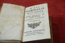 Bottega campanasec.XVIII, InternoLibro antico in copertina rigida n.8 (MARTIALIS EPIGRAMMATA) Mar...