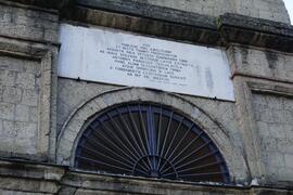 lapide commemorativa