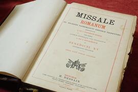 Interno Libro antico in copertina rigida n.54