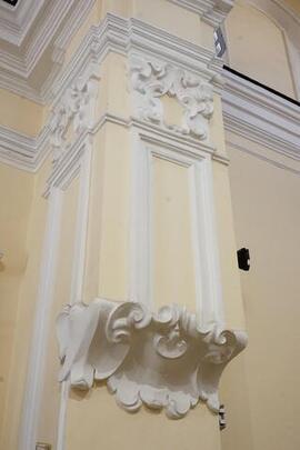 Rilievo decorativo in stucco 3 Madonna delle Grazie