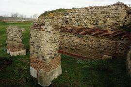 Resti di colonnato di portico