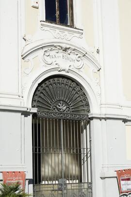 Decorazione plastica di portale maggiore
