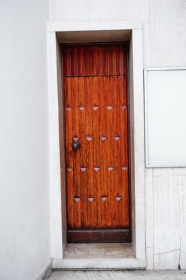 porta in legno chiesa san pio x