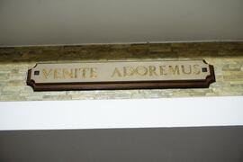 Incisione su pietra “Venite adoremus”