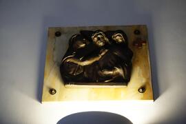 Quadretto della VII stazione della Via Crucis