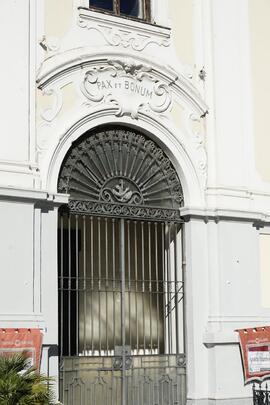 Elemento estetico-funzionale di facciata