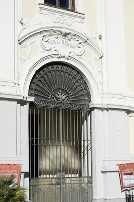 Elemento estetico-funzionale di facciata