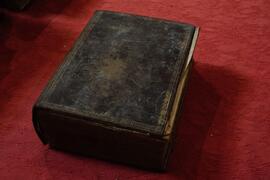 Libro antico in copertina rigida n59