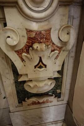 Rilievo decorativo in marmo 1
