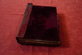 Libro antico in copertina rigida n50