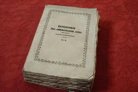 Interno Libro antico in copertina rigida n.29