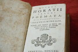 Interno Libro antico in copertina rigida n.13