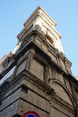 Serie decorative architettonica di finestroni