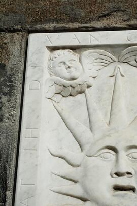 Rilievi di composizione marmorea