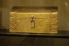 Bottega campana sec. XX, Reliquario a cofanetto