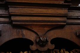 Altro rilievo decorativo in legno del confessionale