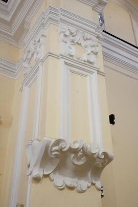 Rilievo decorativo in stucco 3 Madonna delle Grazie