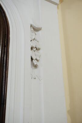 Rilievo decorativo in stucco Madonna delle Grazie