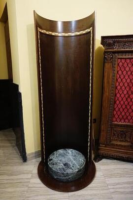 Trono di statua