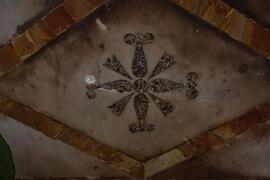Decorazione in marmo S. Anna