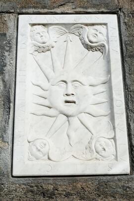 Rilievo in marmo
