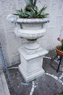 Vaso a calice chiesa san pio