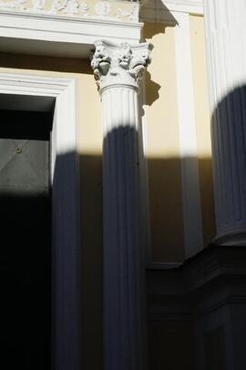 Elemento plastico architettonico di facciata