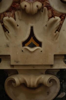 Rilievo decorativo in marmo 2
