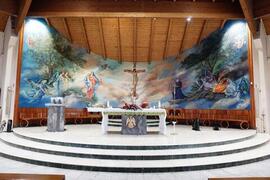 Dipinto di Cristo crocifisso in gloria tra s. Massimiliano, Madonna con Gesù bambino e angeli