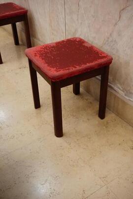 Sgabello in legno (3)