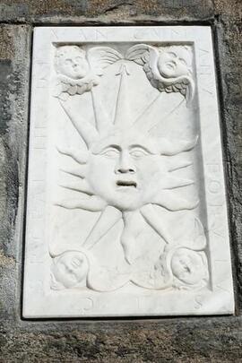 Rilievo in marmo