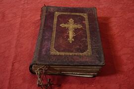Libro antico in copertina rigida n53