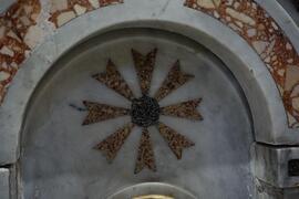 Decorazione su marmo